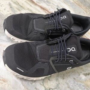 On shoes cloud 6 women’s size 12